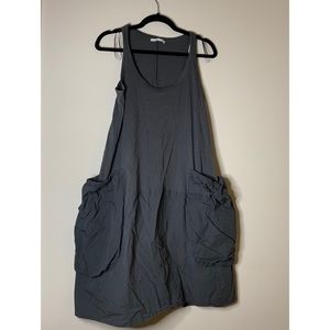 Dress with big pocket detail